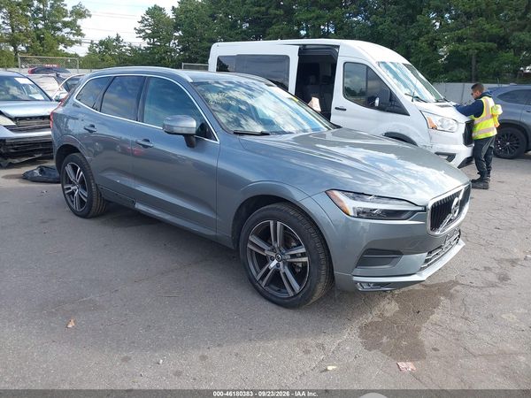 2021 VOLVO XC60 MOMENTUM — I1