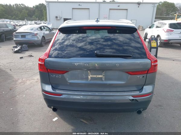 2021 VOLVO XC60 MOMENTUM — I119