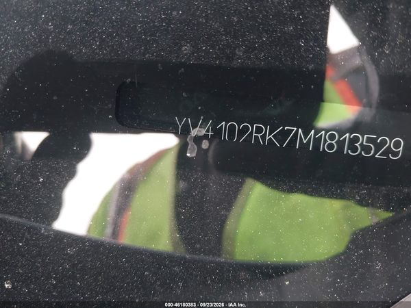 2021 VOLVO XC60 MOMENTUM — I152