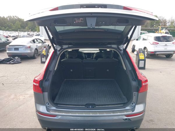 2021 VOLVO XC60 MOMENTUM — I153