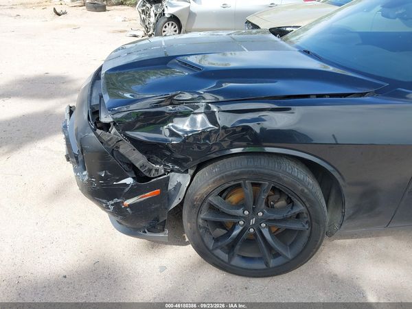 2017 DODGE CHALLENGER SXT — I6