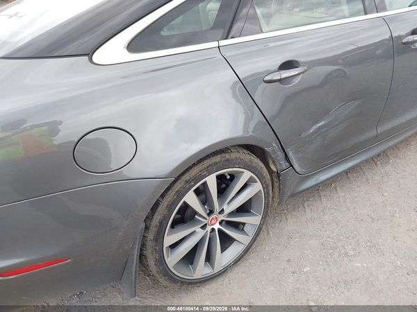 2019 JAGUAR XJ R-SPORT — I6