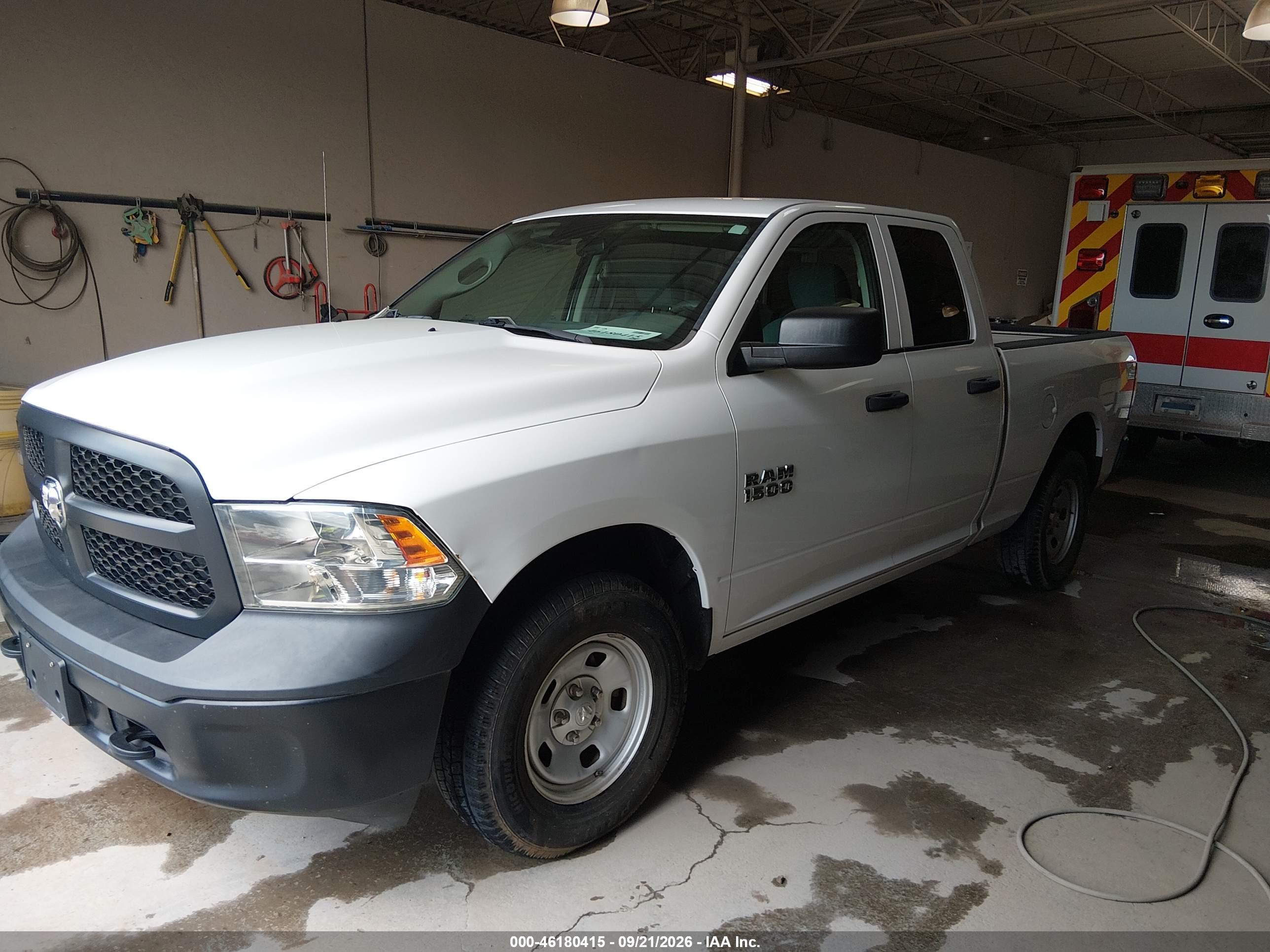 2017 RAM 1500 TRADESMAN  4X4 6'4 BOX — I2
