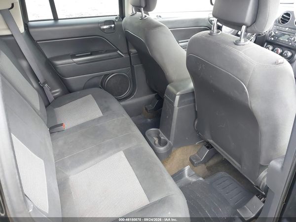 2016 JEEP COMPASS SPORT — I8