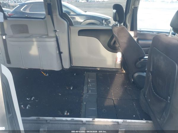 2014 DODGE GRAND CARAVAN SE — I8
