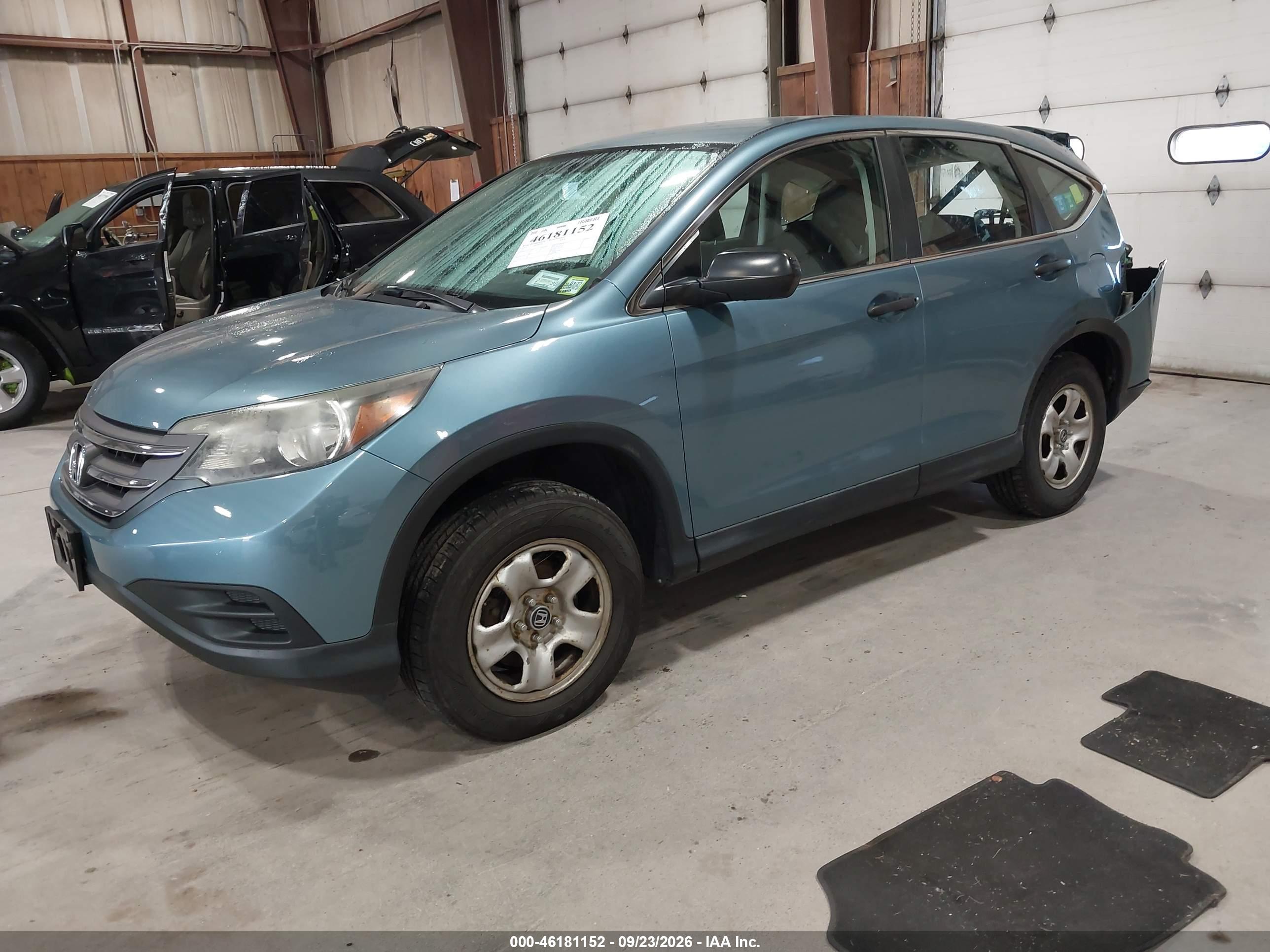 2014 HONDA CR-V LX — I2