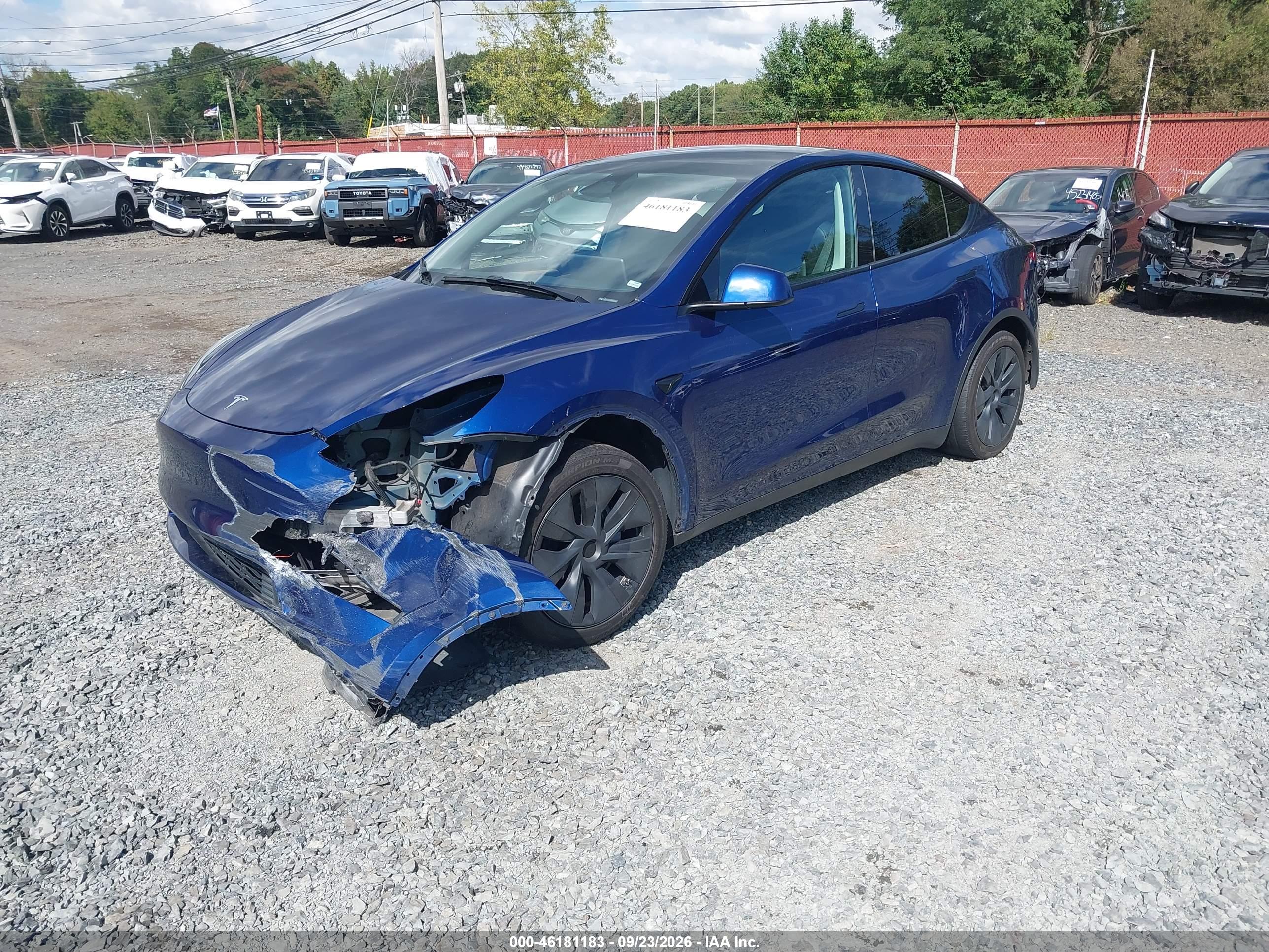 2024 TESLA MODEL Y — I2