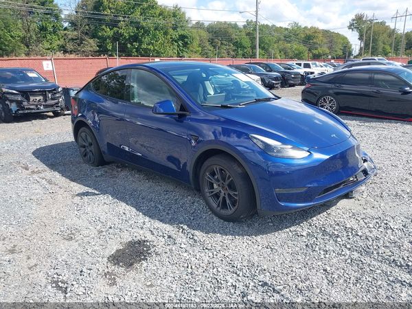 2024 TESLA MODEL Y — I1