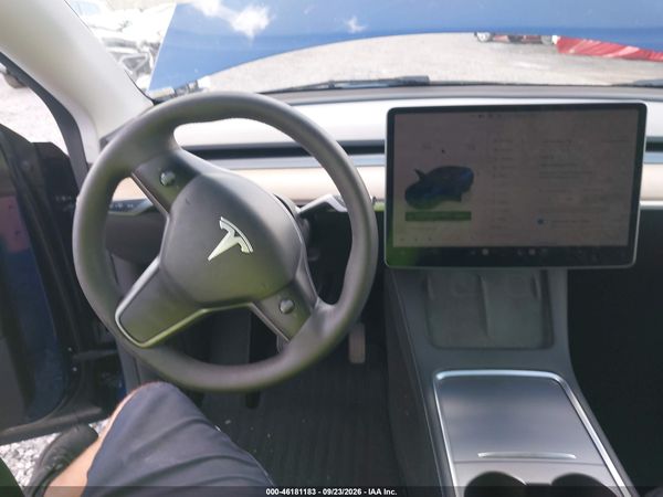 2024 TESLA MODEL Y — I132