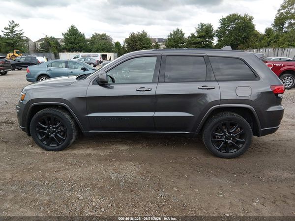 2017 JEEP GRAND CHEROKEE ALTITUDE 4X4 — I117