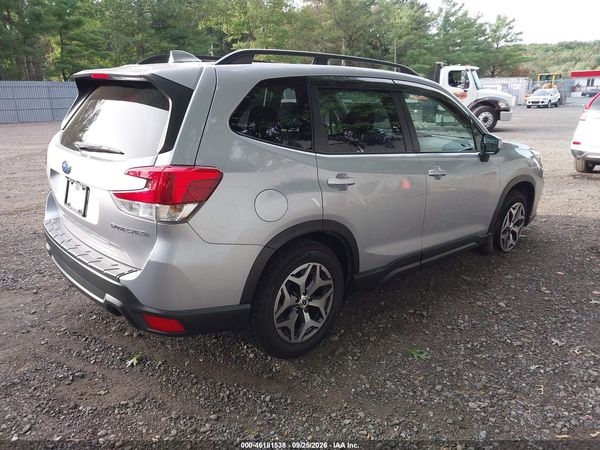 2020 SUBARU FORESTER PREMIUM — I4