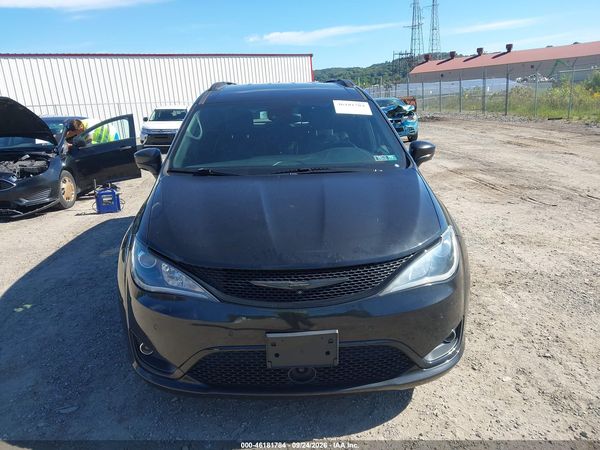 2019 CHRYSLER PACIFICA TOURING L — I115
