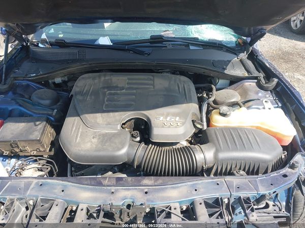 2016 CHRYSLER 300 S — I10