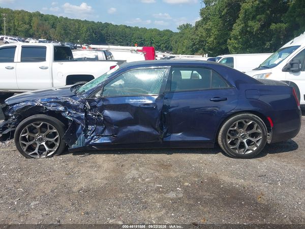 2016 CHRYSLER 300 S — I117