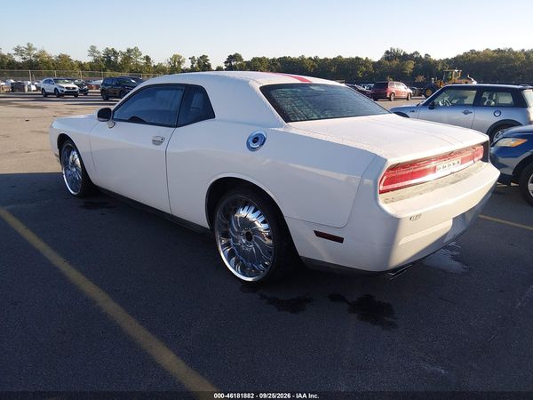 2014 DODGE CHALLENGER SXT — I3