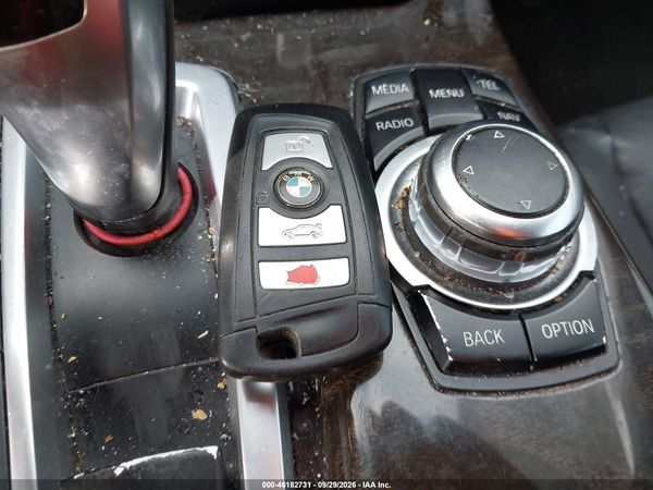 2013 BMW 528I XDRIVE — I11
