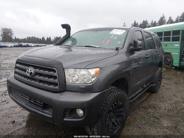 2016 TOYOTA SEQUOIA — I2