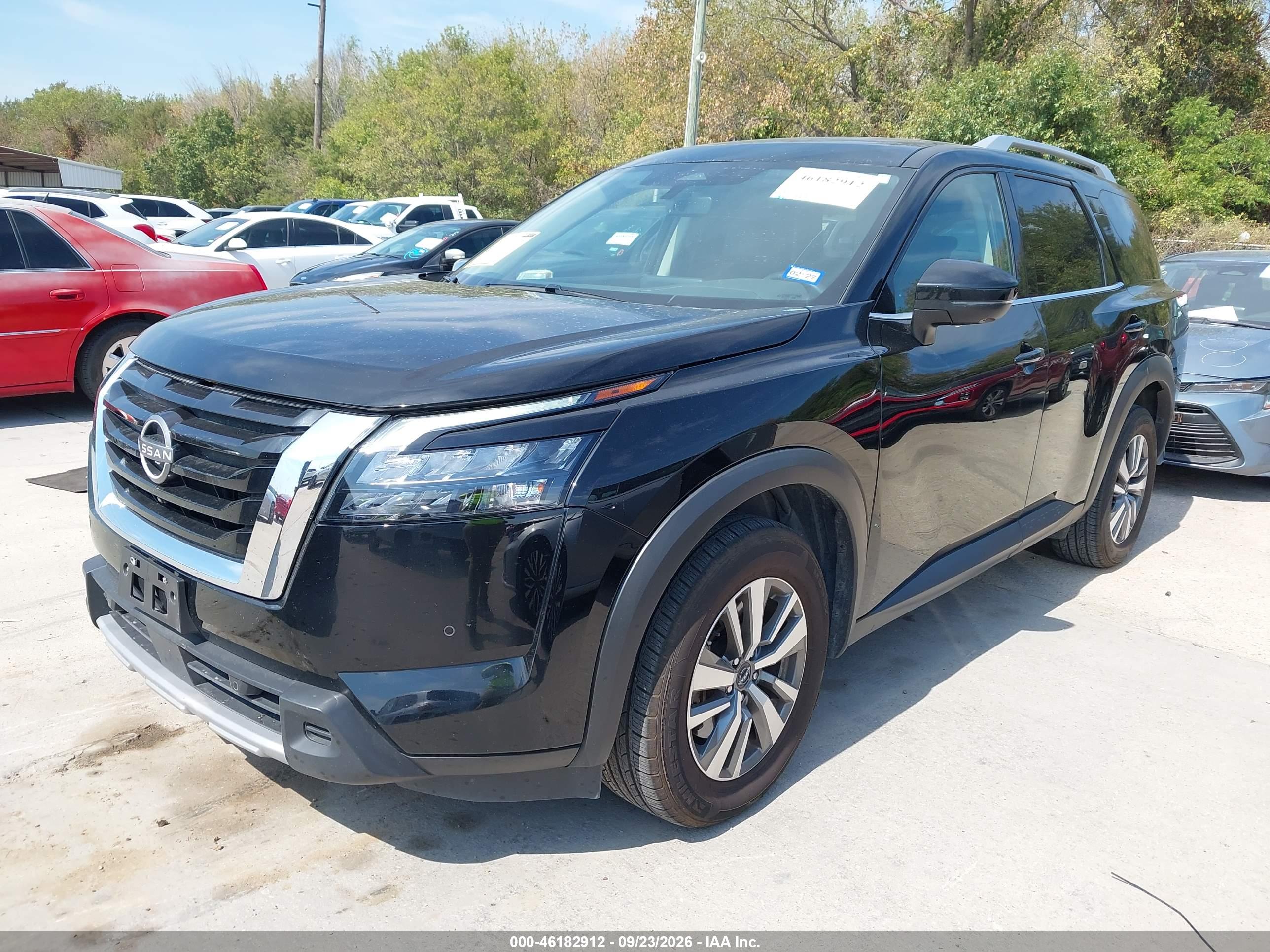 2025 NISSAN PATHFINDER SL FWD — I2