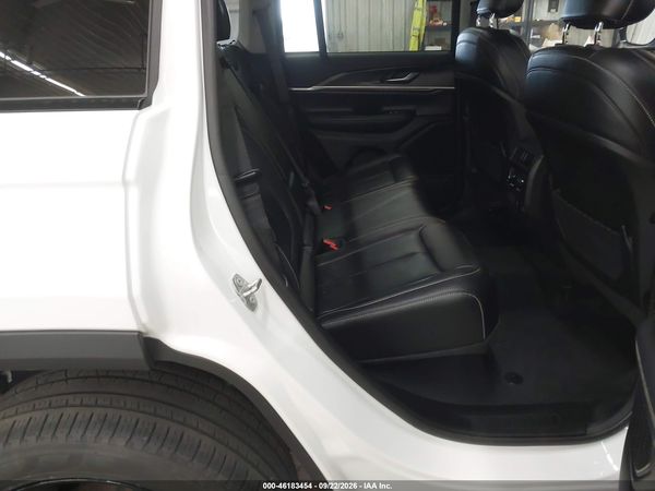 2023 JEEP GRAND CHEROKEE LIMITED 4X4 — I8