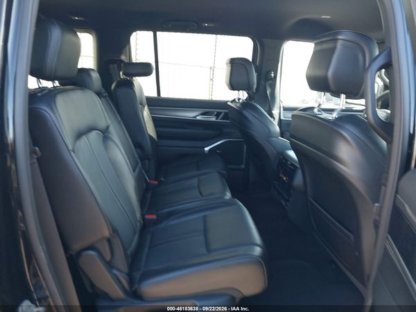 2025 JEEP WAGONEER L SERIES II 4X4 — I8