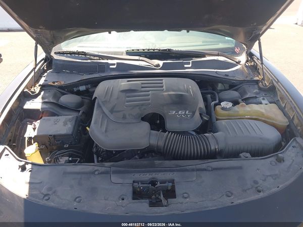 2016 DODGE CHARGER SXT — I10