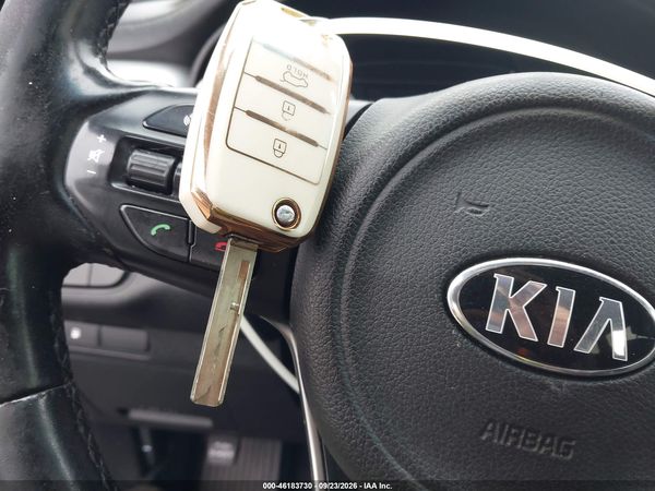 2017 KIA SORENTO 2.4L LX — I11