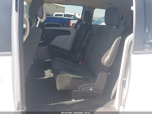 2016 DODGE GRAND CARAVAN SXT — I8