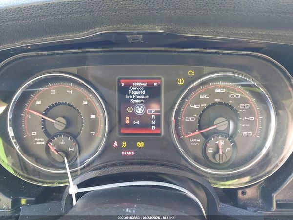 2013 DODGE CHARGER R/T — I7