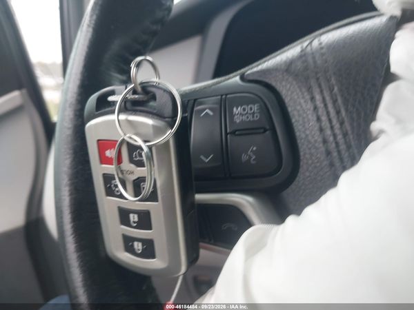 2018 TOYOTA SIENNA XLE PREMIUM 7 PASSENGER — I11