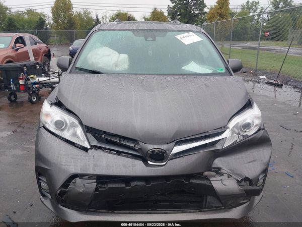 2018 TOYOTA SIENNA XLE PREMIUM 7 PASSENGER — I115