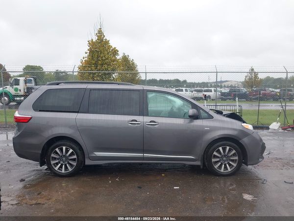 2018 TOYOTA SIENNA XLE PREMIUM 7 PASSENGER — I116