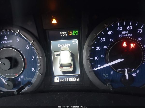2018 TOYOTA SIENNA XLE PREMIUM 7 PASSENGER — I118
