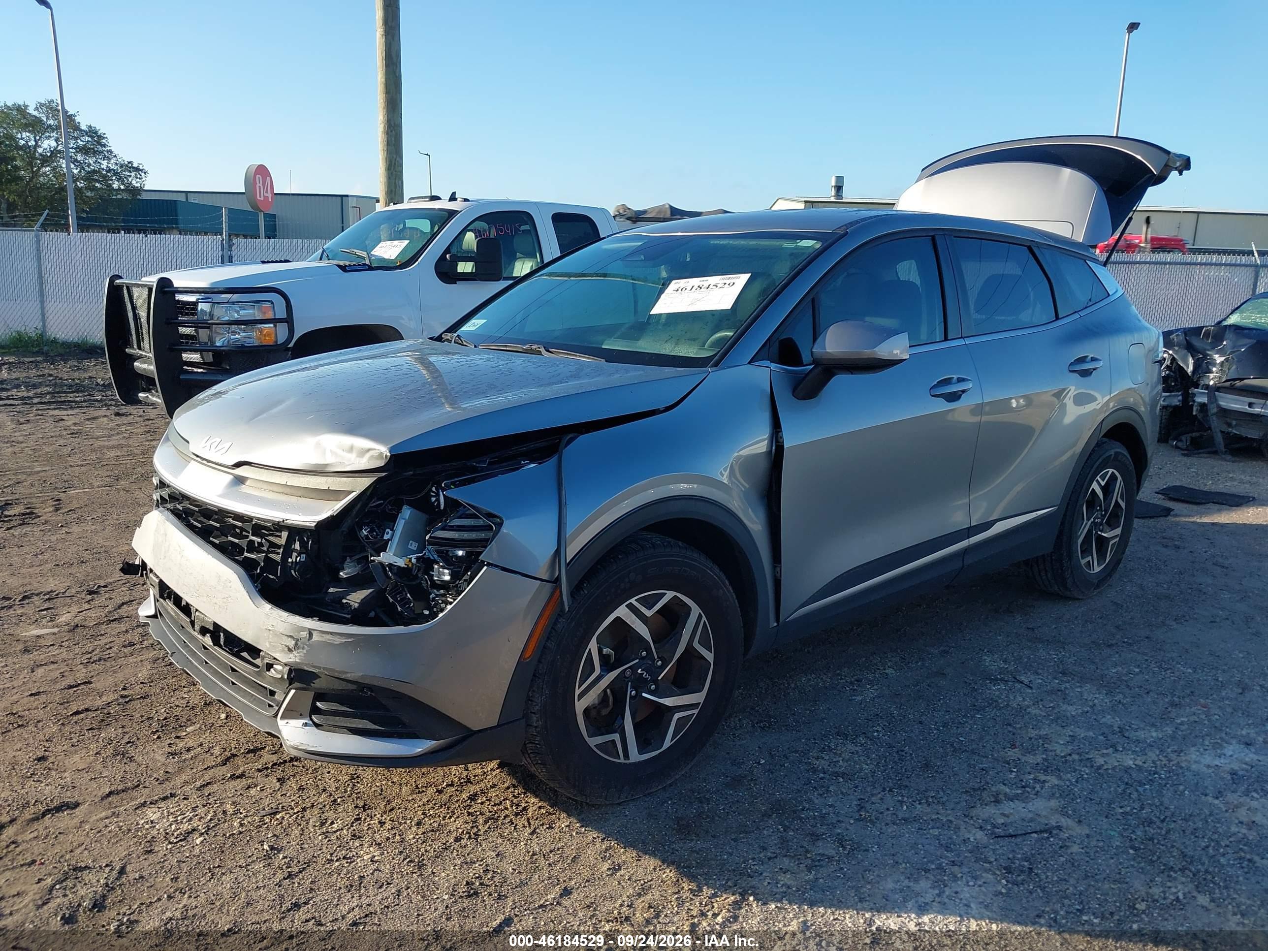 2024 KIA SPORTAGE LX — I2