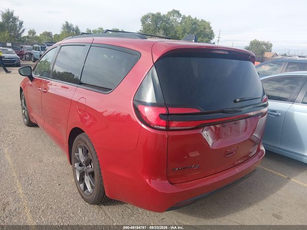 2025 CHRYSLER PACIFICA LIMITED — I3