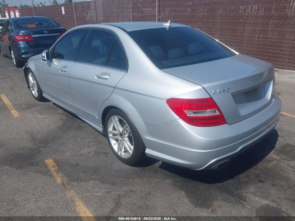 2013 MERCEDES-BENZ C 250 SPORT — I3
