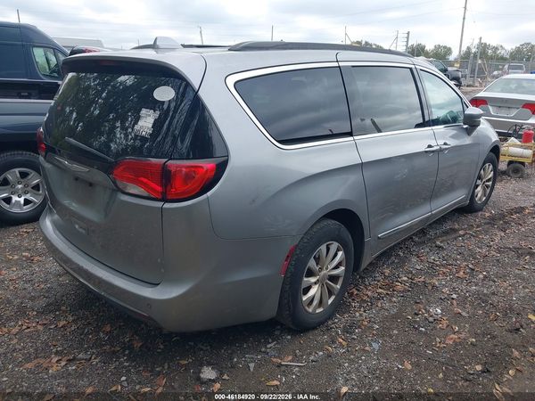 2017 CHRYSLER PACIFICA TOURING-L — I4