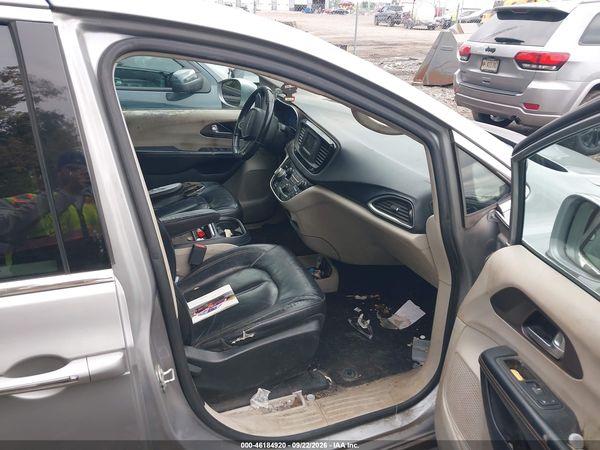 2017 CHRYSLER PACIFICA TOURING-L — I5