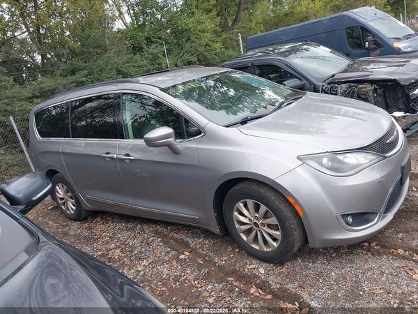 2017 CHRYSLER PACIFICA TOURING-L — I116