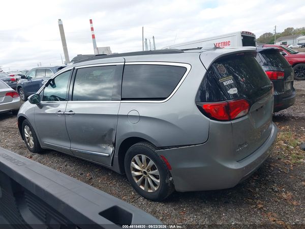 2017 CHRYSLER PACIFICA TOURING-L — I117