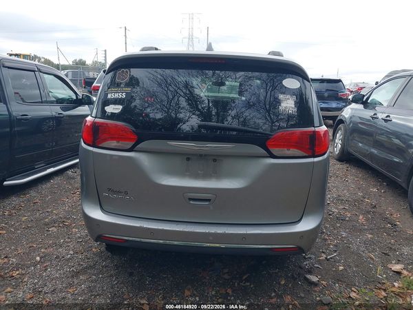2017 CHRYSLER PACIFICA TOURING-L — I119
