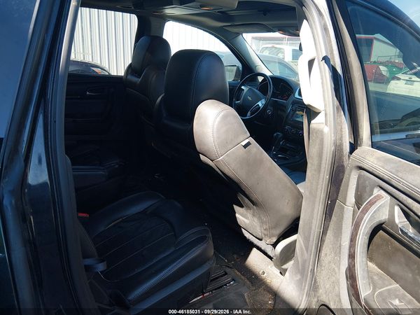 2015 CHEVROLET TRAVERSE LTZ — I8
