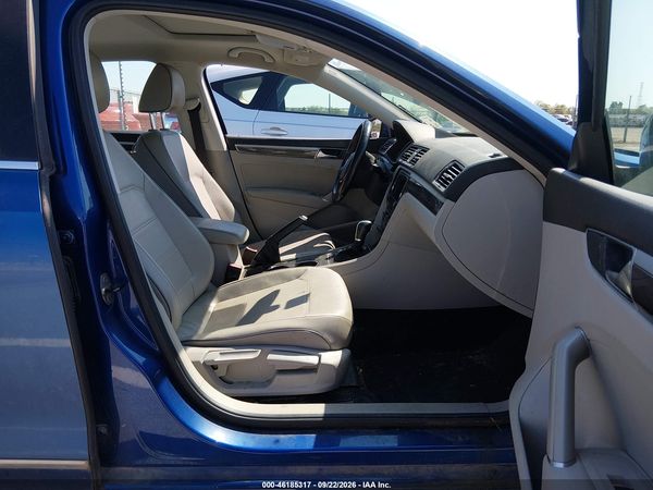 2017 VOLKSWAGEN PASSAT 1.8T SE — I5