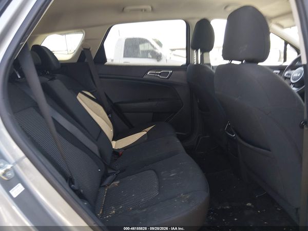 2025 KIA SPORTAGE LX — I8