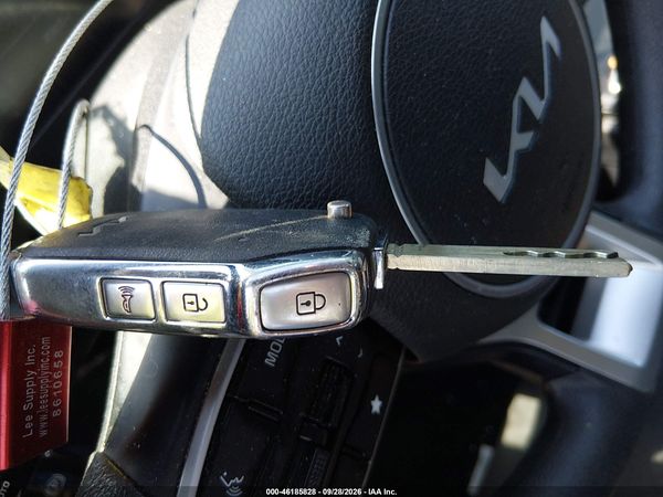 2025 KIA SPORTAGE LX — I11