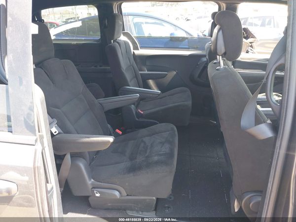 2015 DODGE GRAND CARAVAN SE PLUS — I8
