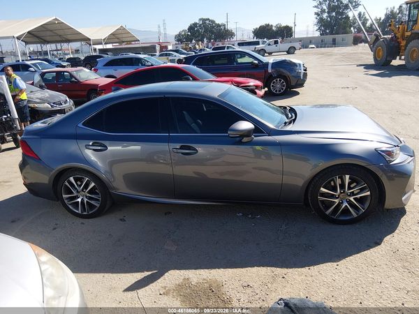 2019 LEXUS IS 300 — I116