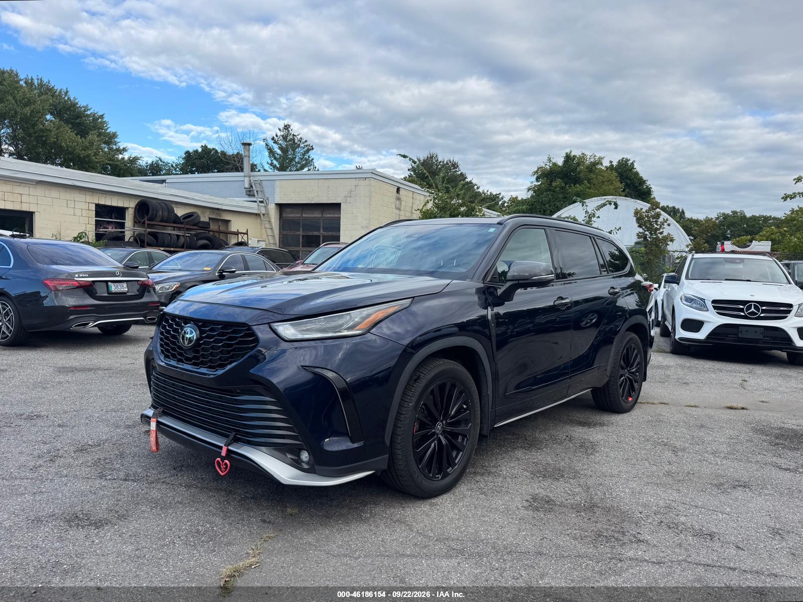 2023 TOYOTA HIGHLANDER XSE — I2