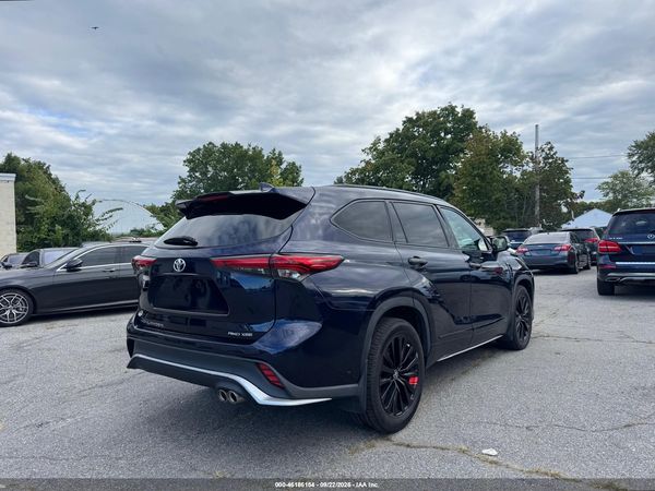 2023 TOYOTA HIGHLANDER XSE — I4