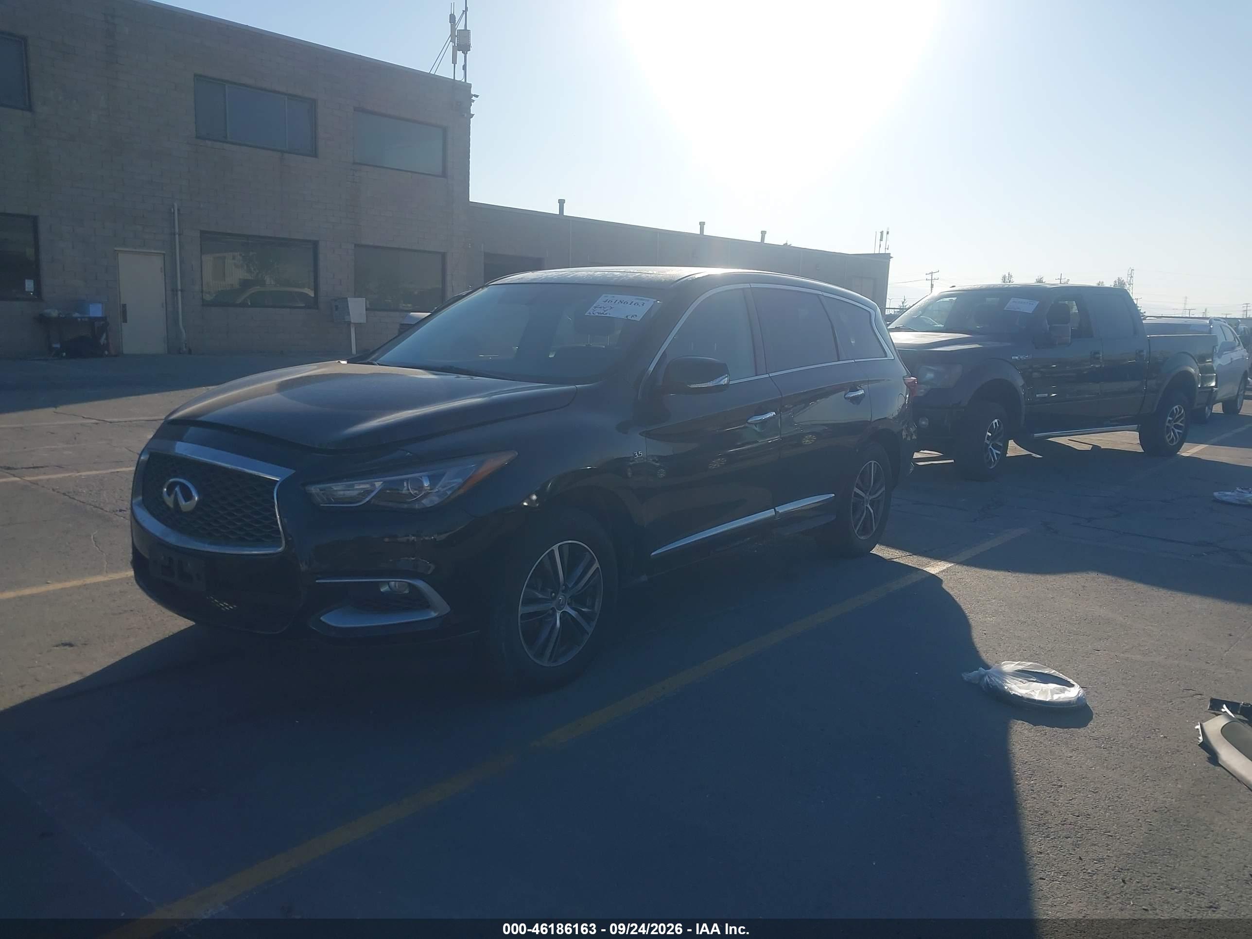 2018 INFINITI QX60 — I2