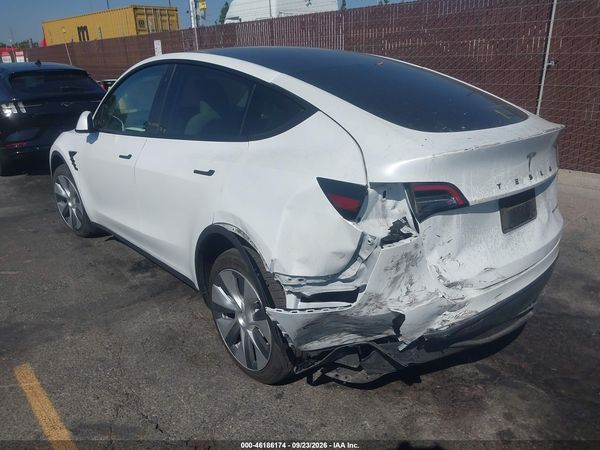 2023 TESLA MODELO Y — I3